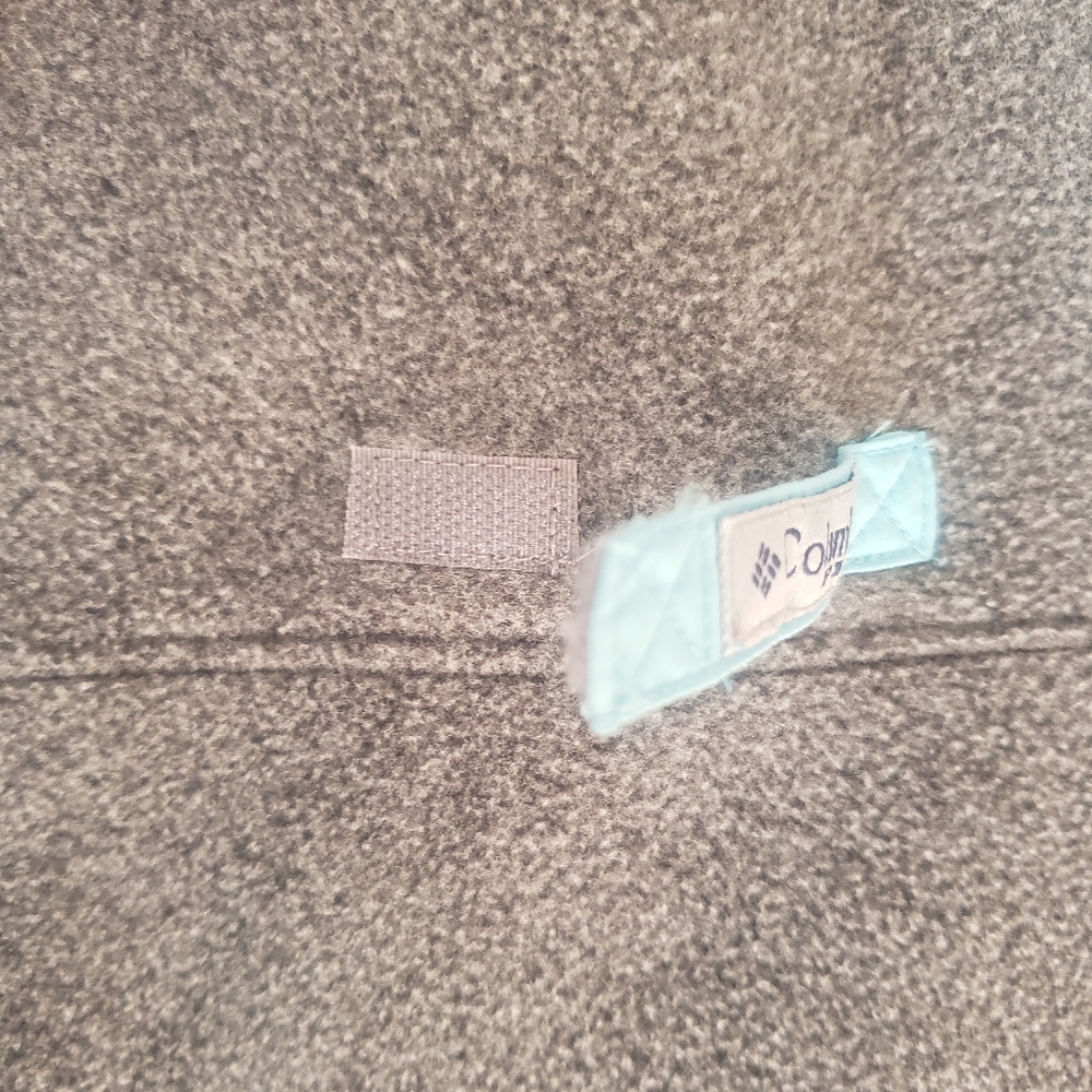 Columbia Vest "Like New" - Picture 6 of 8